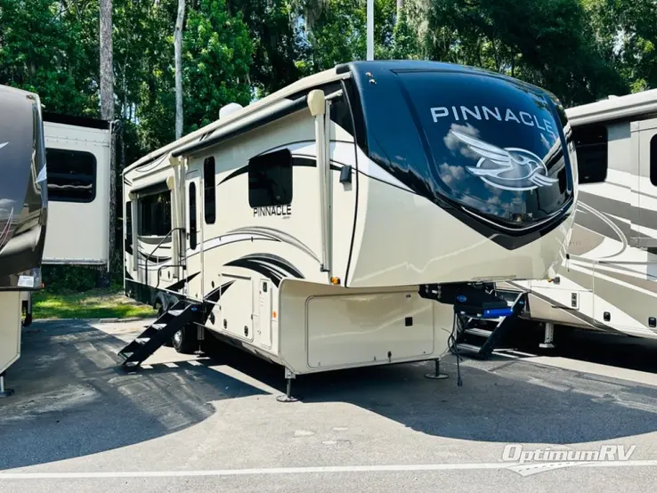 2022 Jayco Pinnacle 32RLTS RV Photo 1