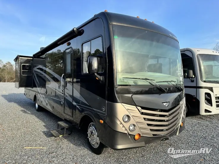 2018 Fleetwood Storm 36F RV Photo 1