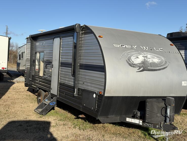 2019 Forest River Cherokee Grey Wolf 24JS RV Photo 1