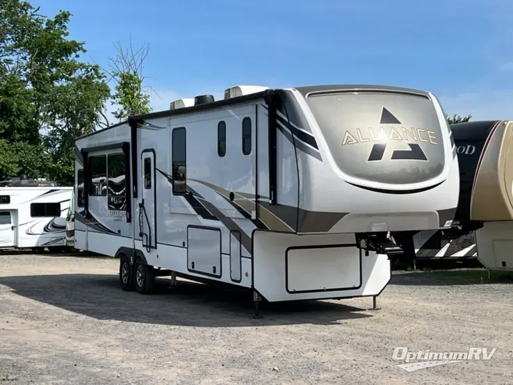 2022 Alliance Paradigm 370FB RV Photo 1