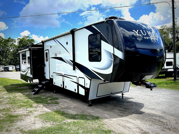 2022 Dutchmen Yukon 399ML RV Photo 1