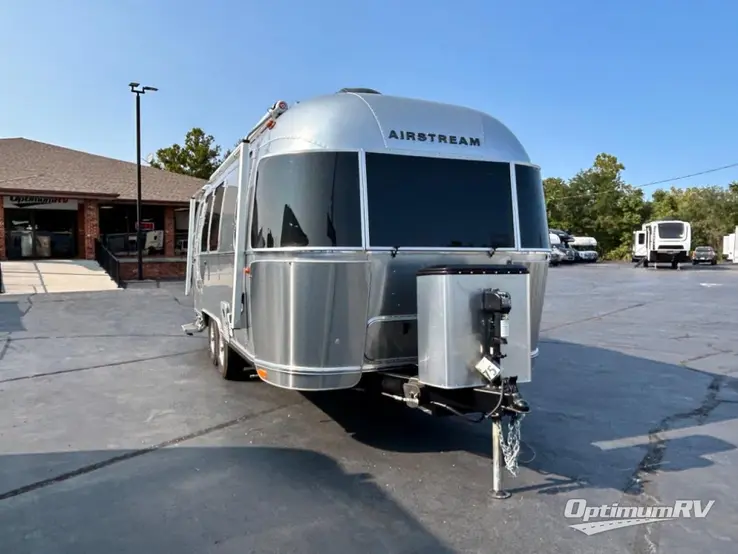 2022 Airstream Globetrotter 23FB Twin RV Photo 1