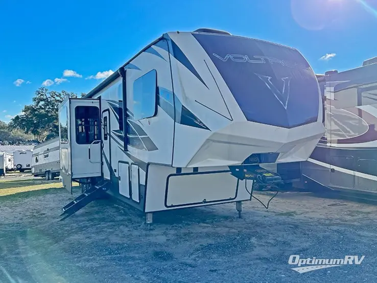 2019 Dutchmen Voltage V3915 RV Photo 1