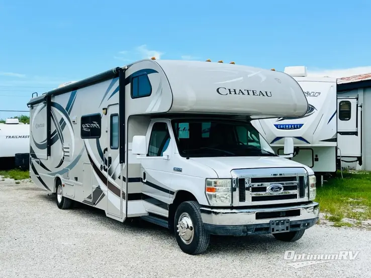 2013 Thor Chateau 31L RV Photo 1