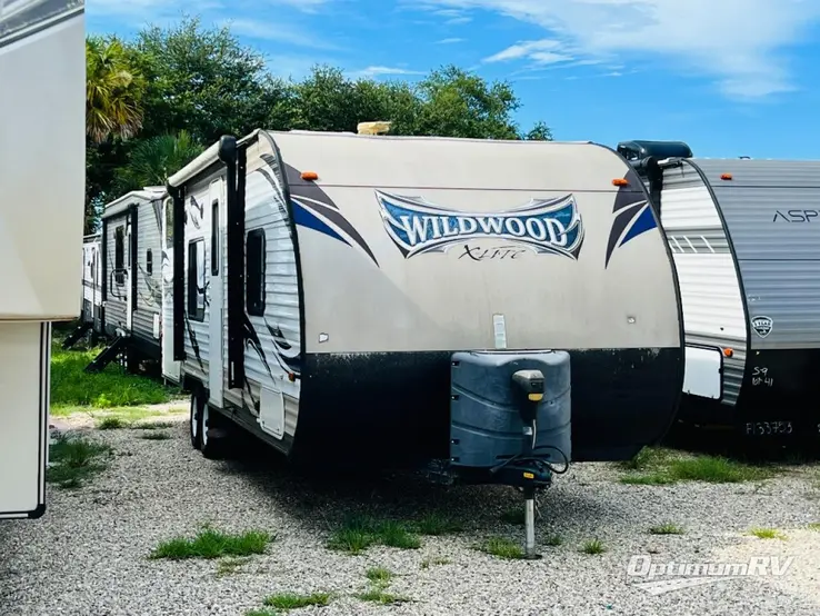 2015 Forest River Wildwood 261BHXL RV Photo 1