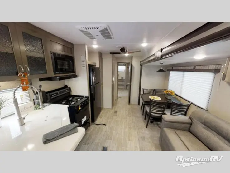 2020 Palomino Puma Destination 39PQB RV Photo 1