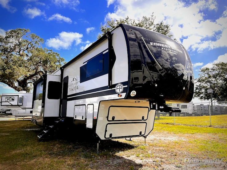 2025 East To West Takoda 399TH RV Photo 1