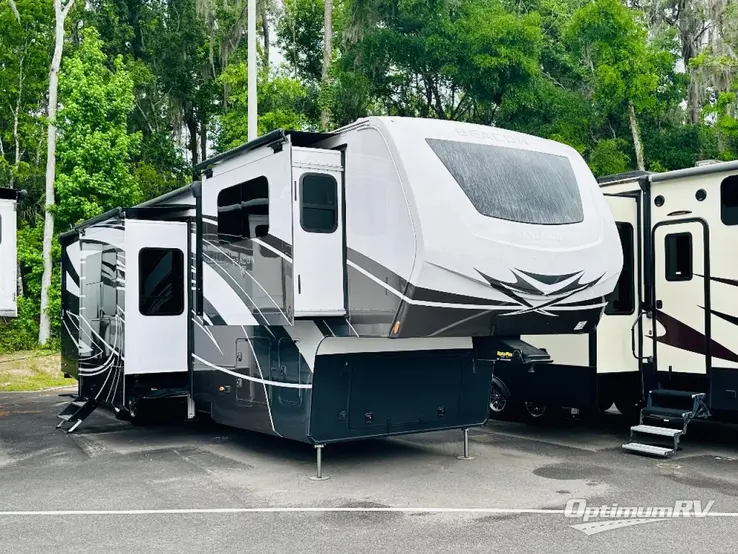 2022 VanLeigh Beacon 41FLB RV Photo 1