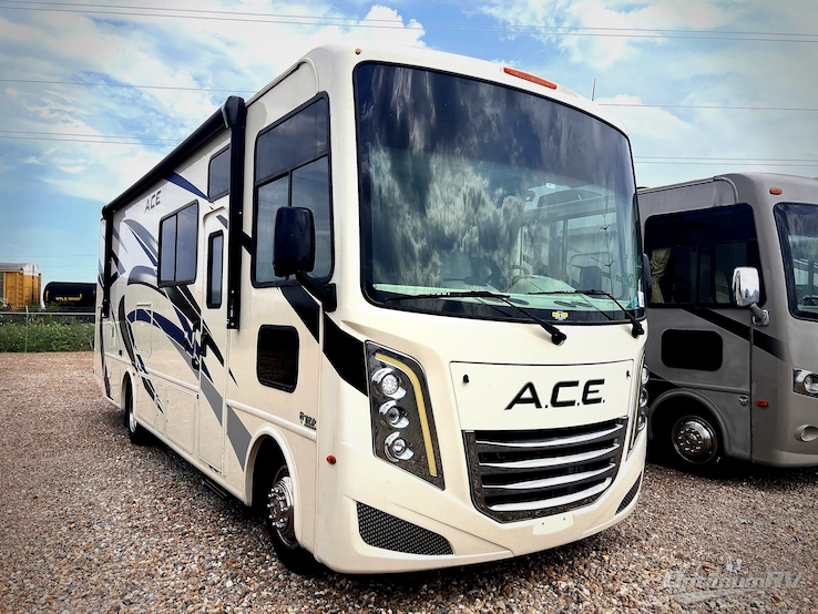 2022 Thor ACE 29.5 RV Photo 1