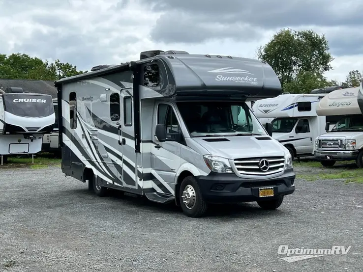 2017 Forest River Sunseeker MBS 2400R RV Photo 1