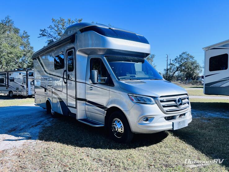 2020 Tiffin Wayfarer 25 RW RV Photo 1