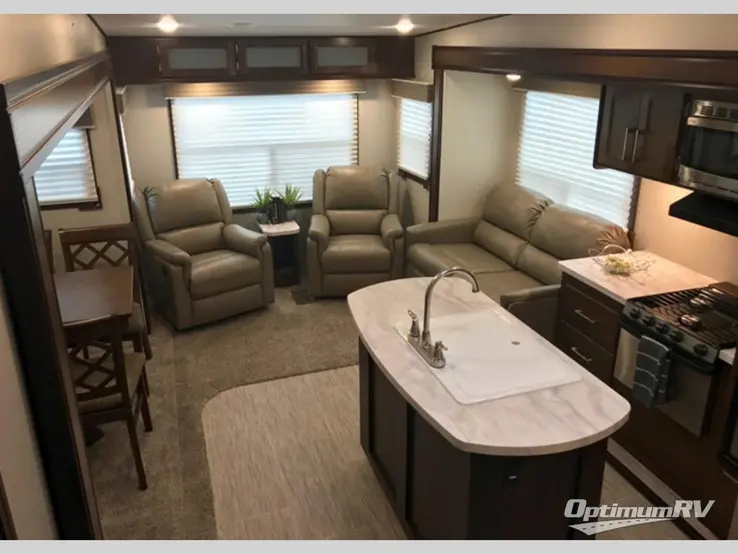 2018 Prime Time Crusader LITE 28RL RV Photo 1