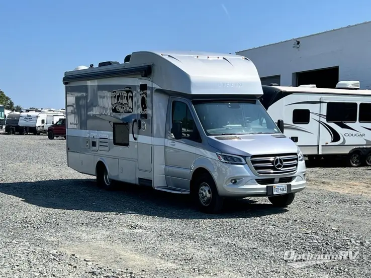 2021 Tiffin Wayfarer 25 RW RV Photo 1