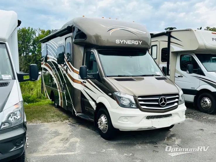 2018 Thor Synergy SP24 RV Photo 1