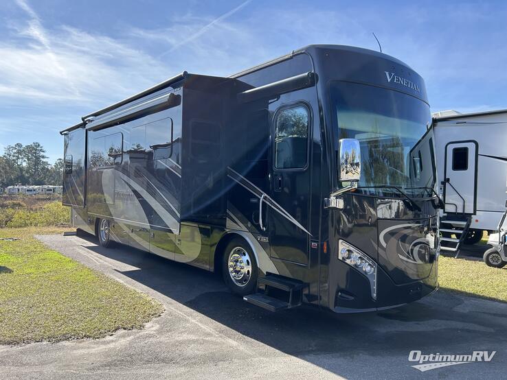 2018 Thor Venetian G36 RV Photo 1