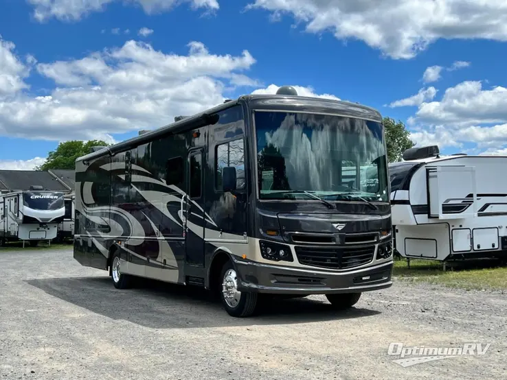 2019 Fleetwood Bounder 35K RV Photo 1