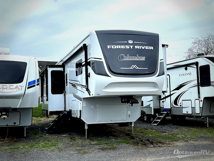 2025 Palomino Columbus 376DS RV Photo 1