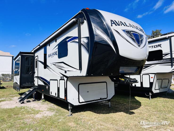 2018 Keystone Avalanche 365MB RV Photo 1