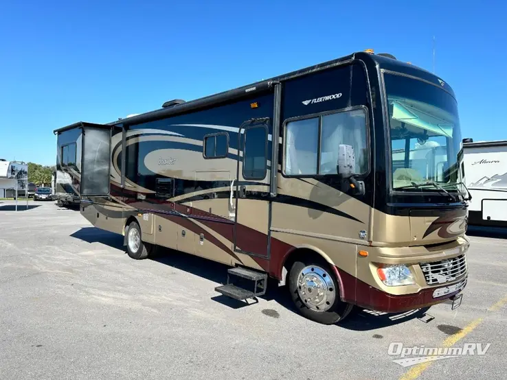 2012 Fleetwood Bounder 33C RV Photo 1