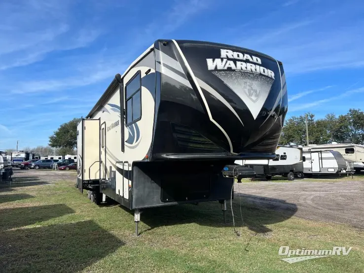 2018 Heartland Road Warrior 413 RV Photo 1