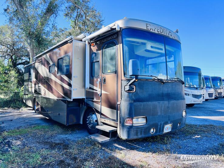 2005 Fleetwood Expedition 38N RV Photo 1