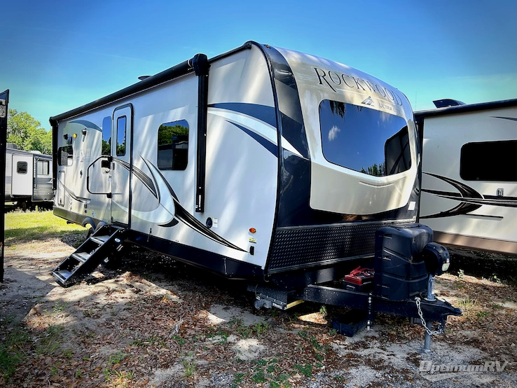 2021 Forest River Rockwood Ultra Lite 2613BS RV Photo 1