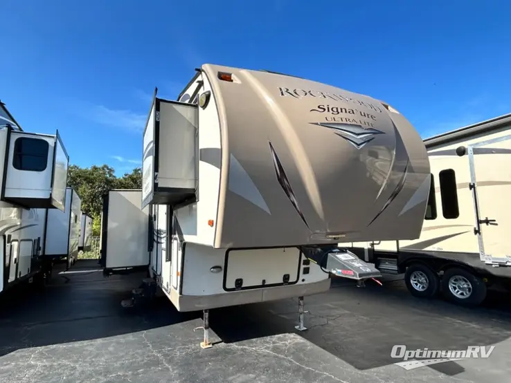 2016 Forest River Rockwood Signature Ultra Lite 8289WS RV Photo 1