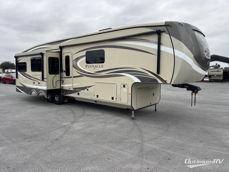 2020 Jayco Pinnacle 36FBTS RV Photo 1