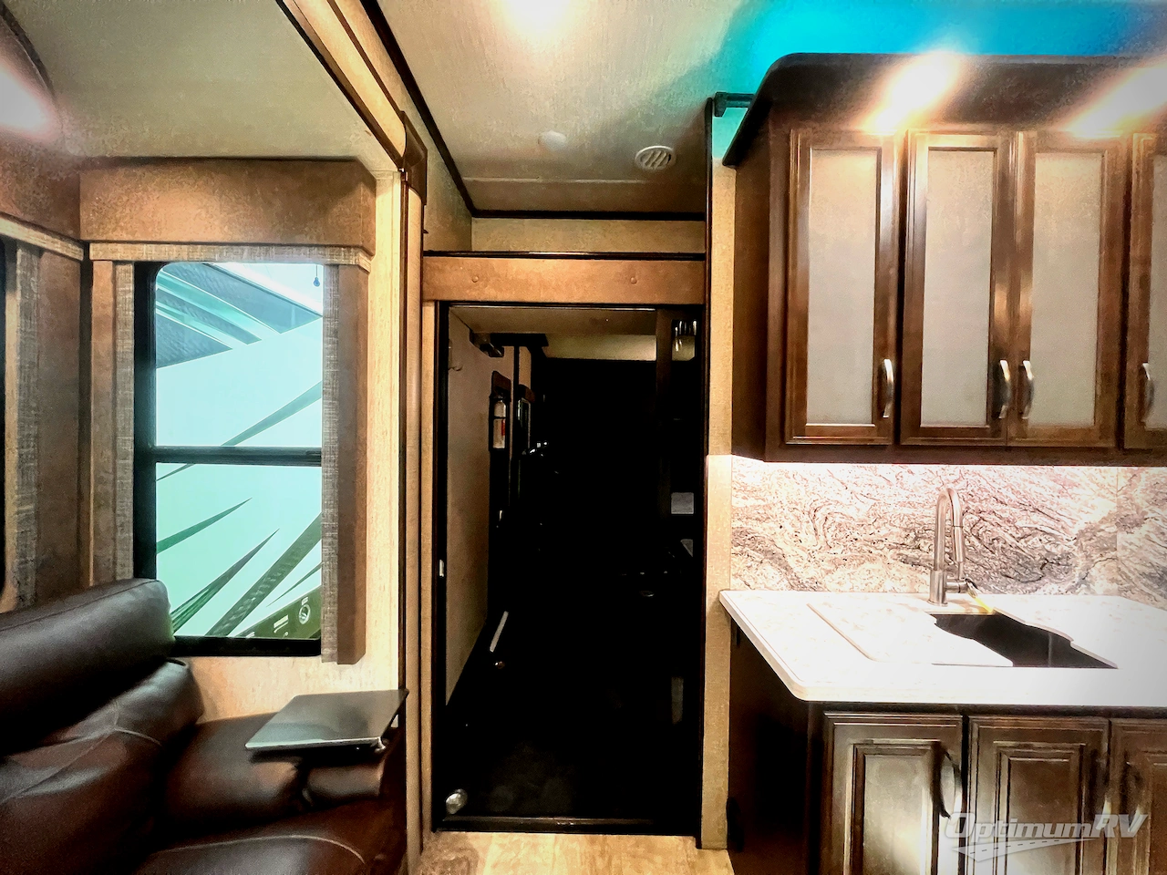 2019 Grand Design Momentum M-Class 349M Photo 19