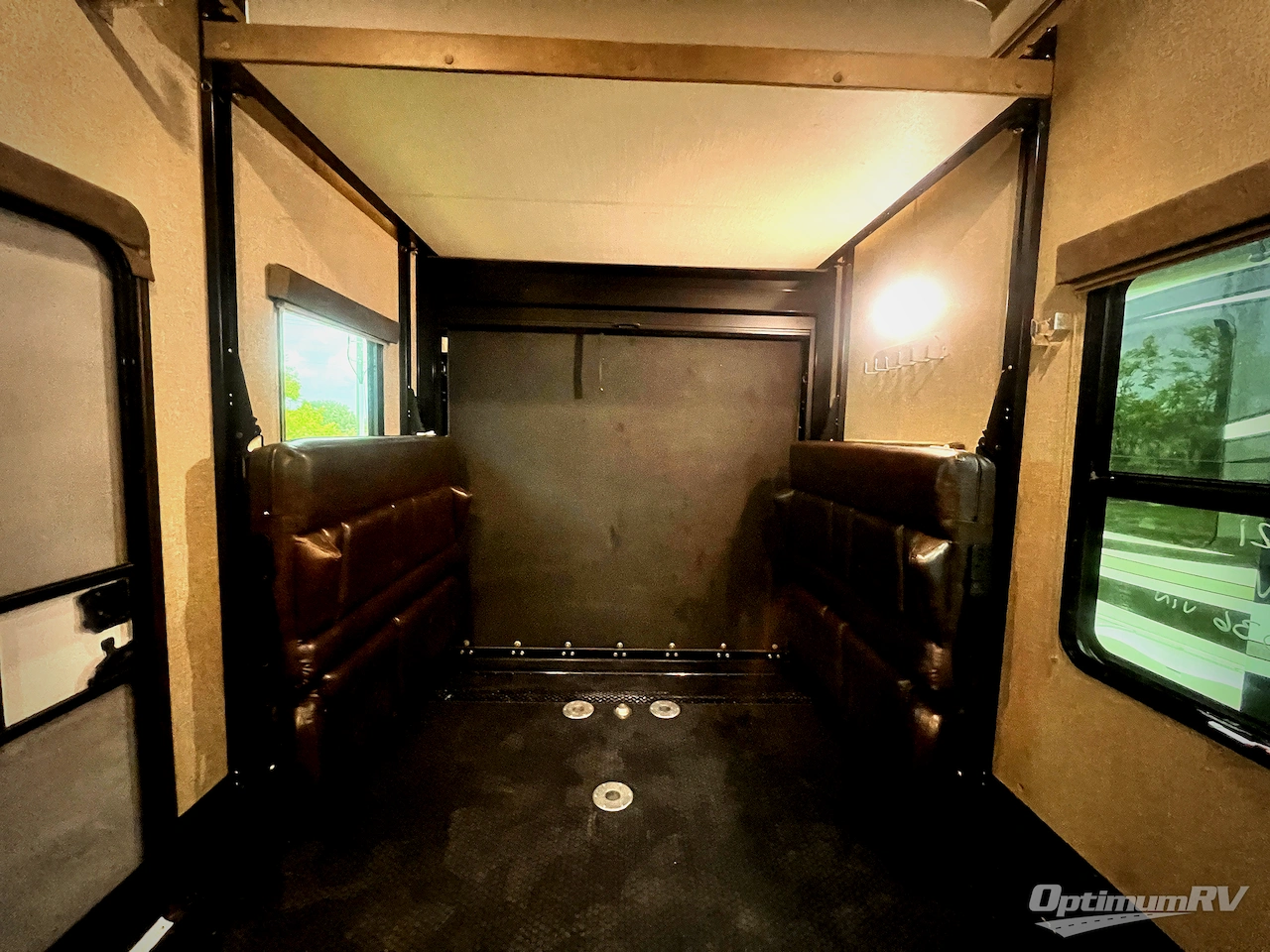 2019 Grand Design Momentum M-Class 349M Photo 20