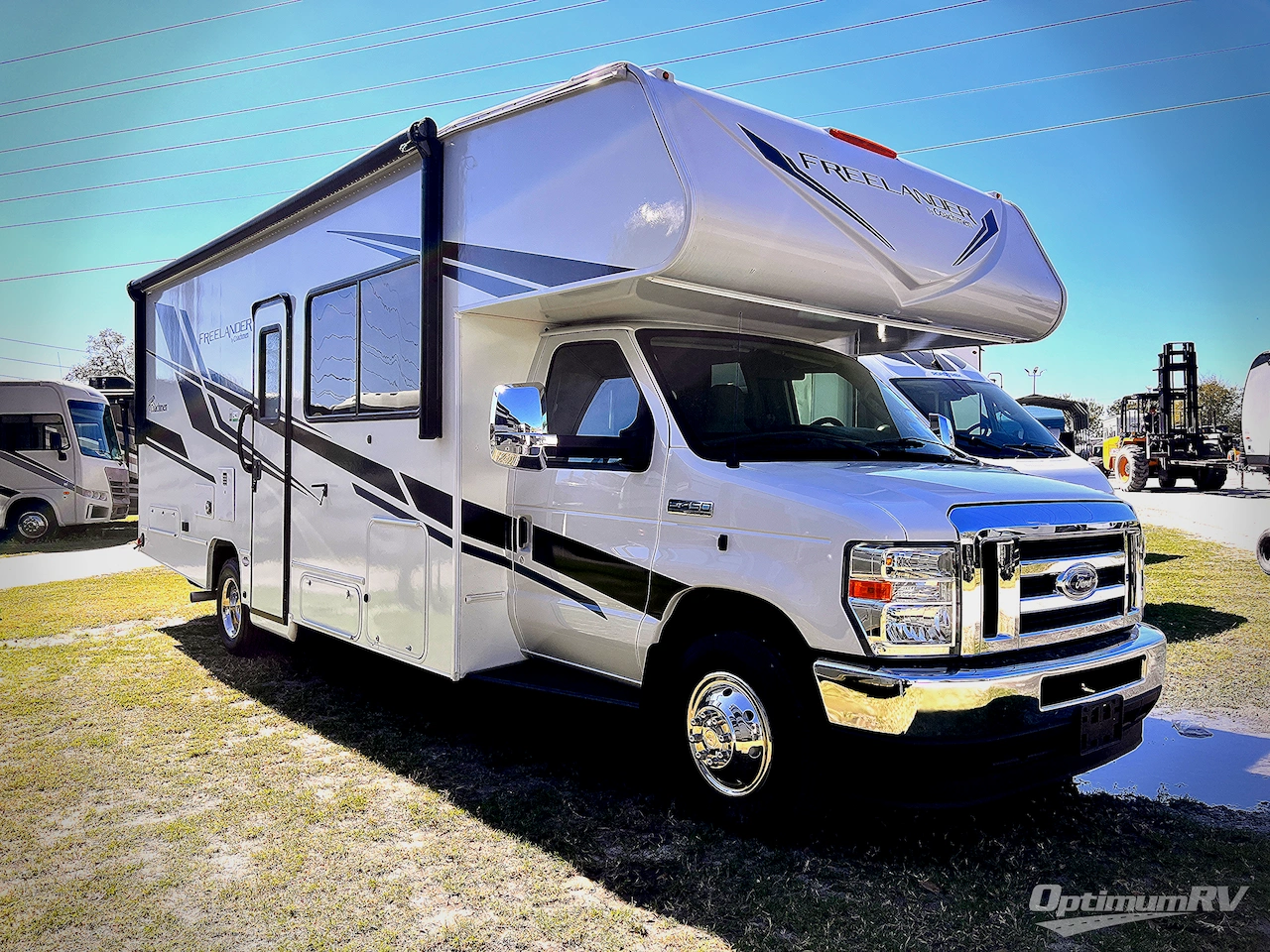 2022 Coachmen Freelander 26DS Ford 450 Photo 1