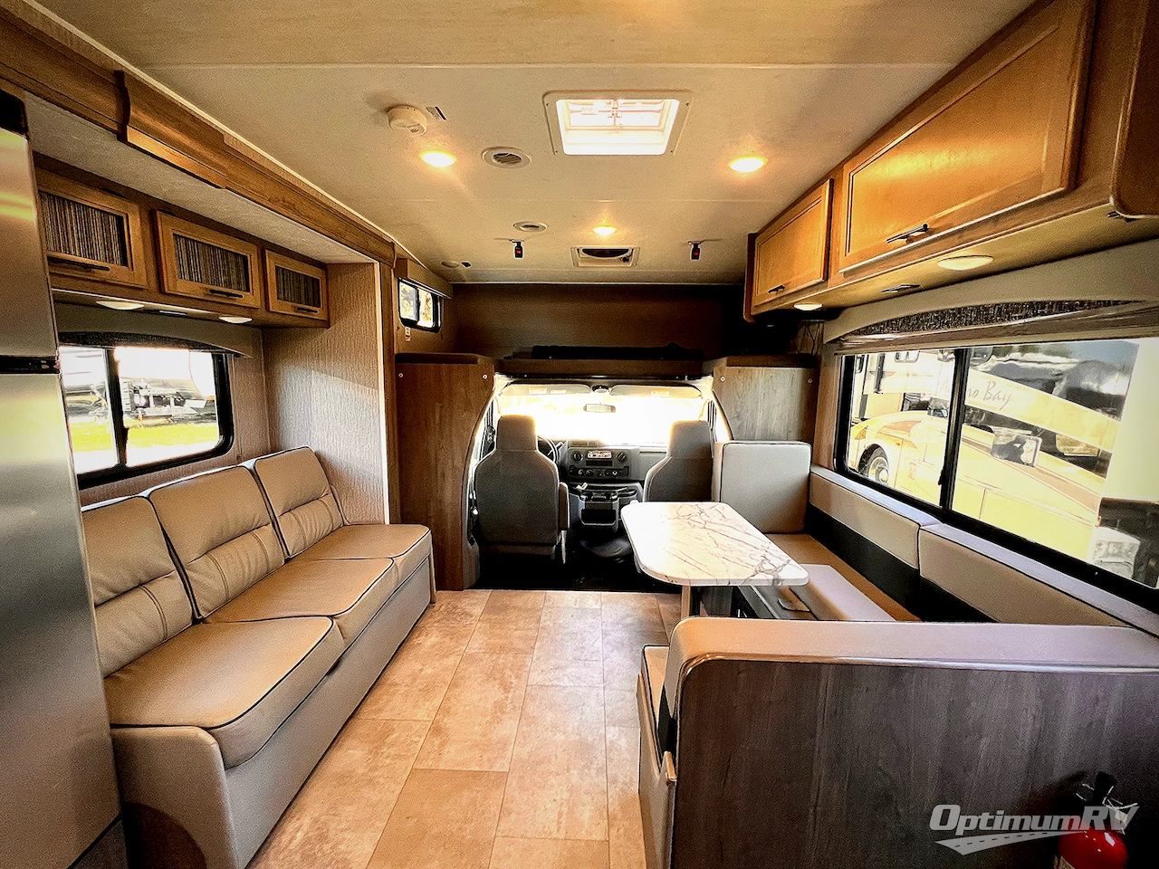 2022 Coachmen Freelander 26DS Ford 450 Photo 6