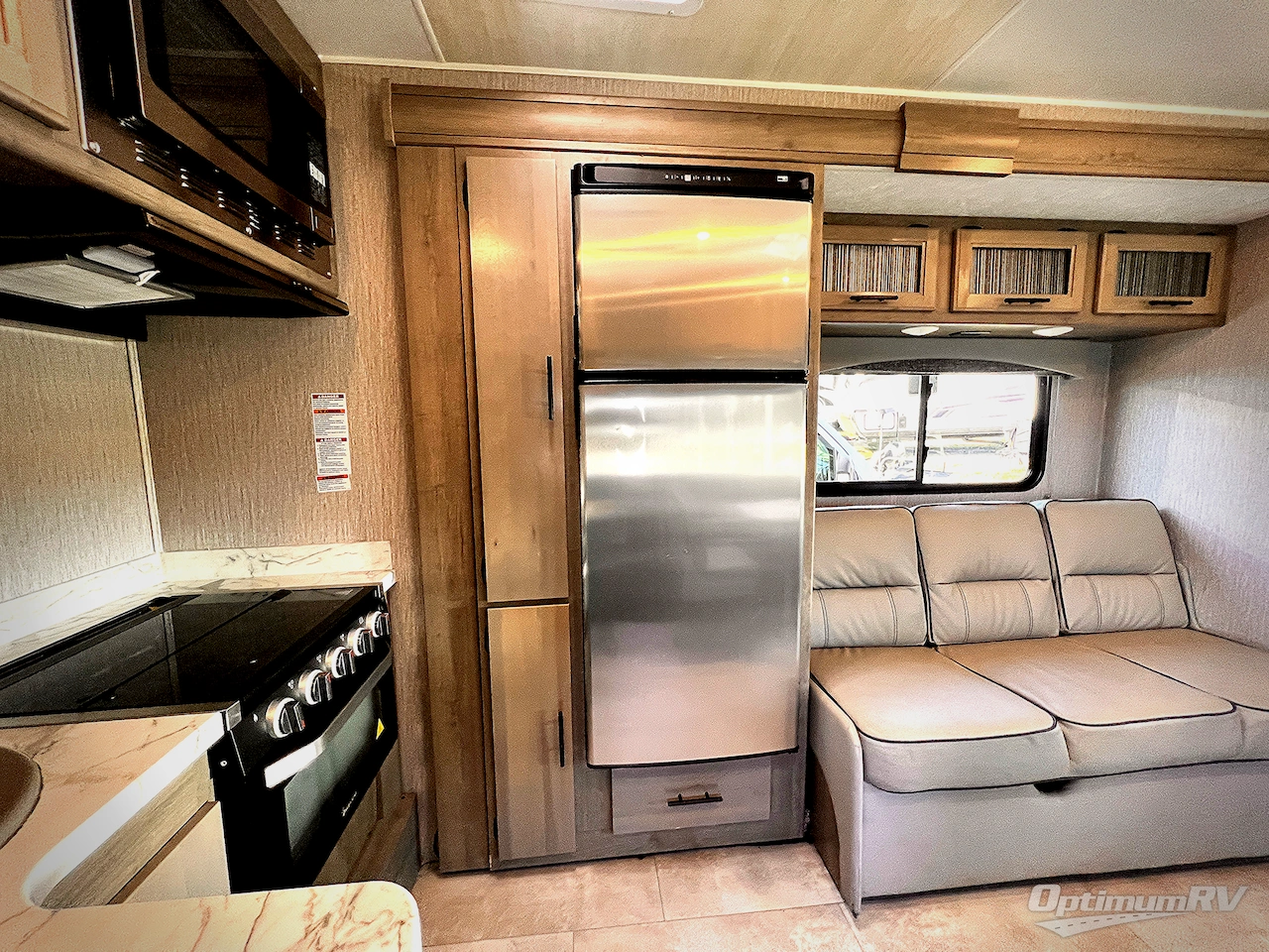 2022 Coachmen Freelander 26DS Ford 450 Photo 13