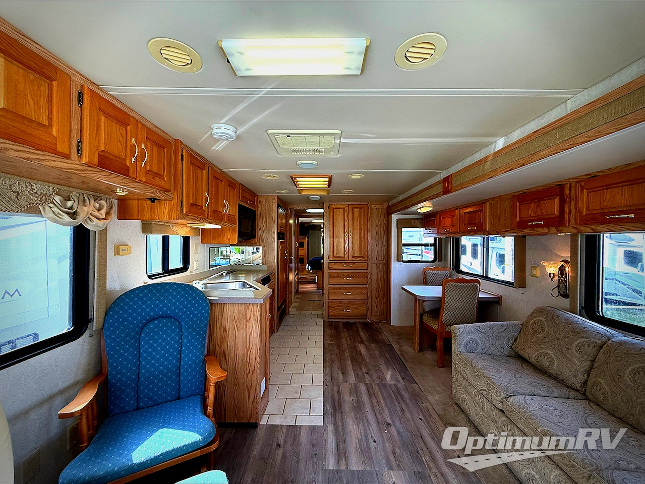 2002 Holiday Rambler Endeavor 38PBDD Photo 4