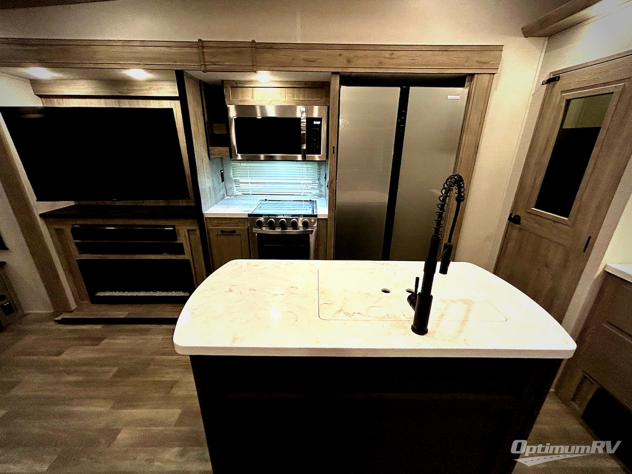 2024 Coachmen Chaparral 393MBX Photo 6