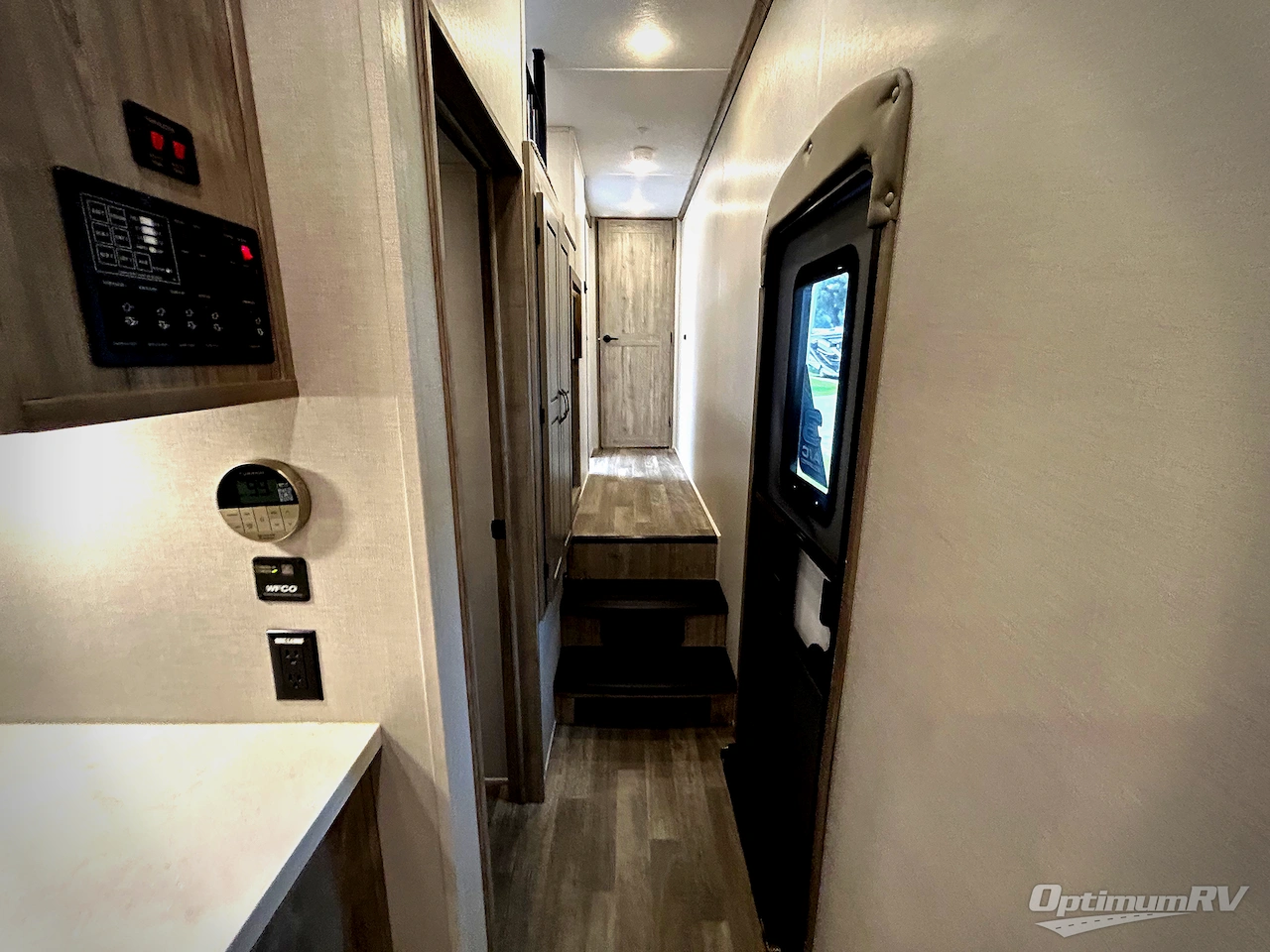 2024 Coachmen Chaparral 393MBX Photo 7