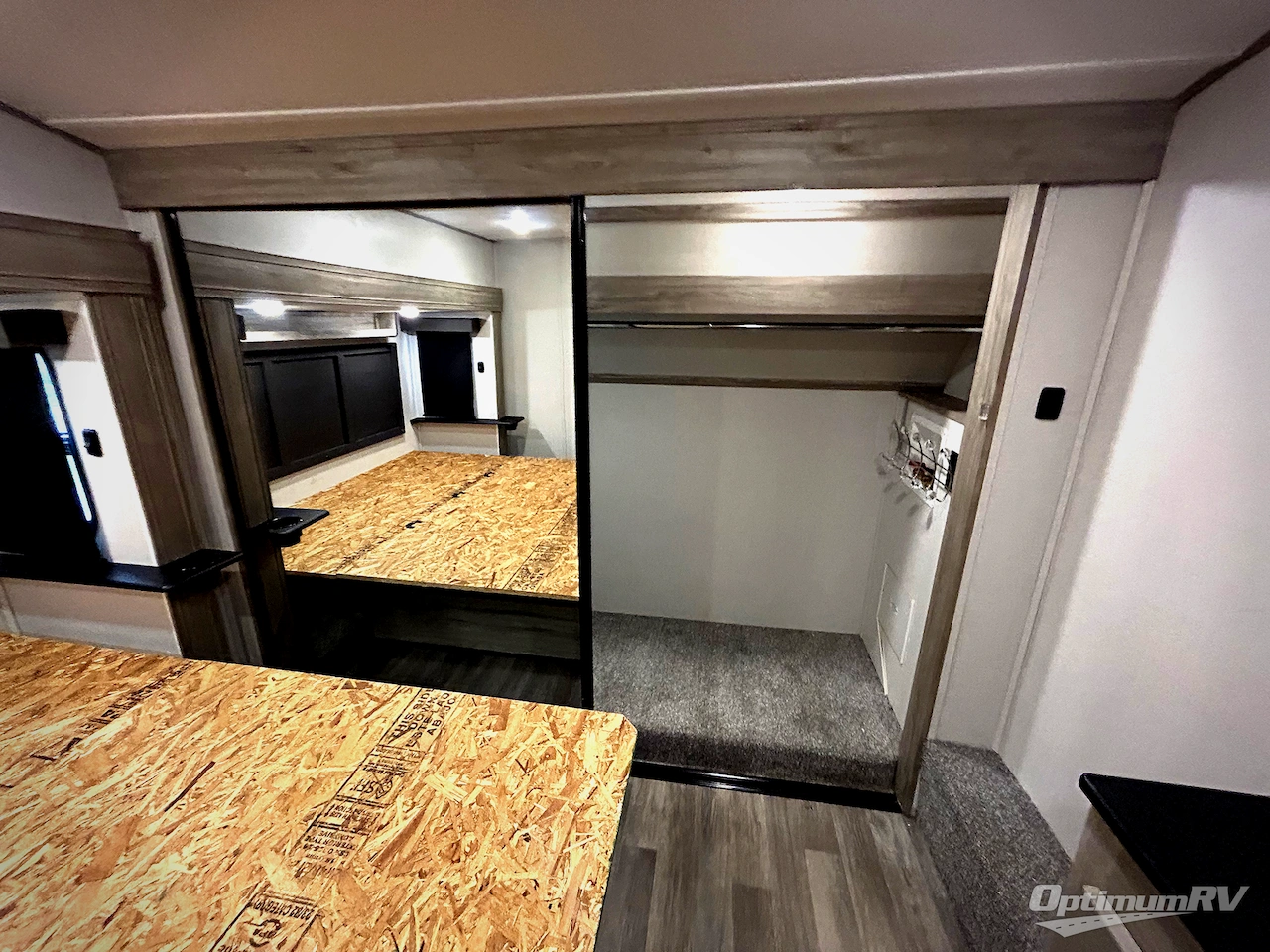 2024 Coachmen Chaparral 393MBX Photo 10