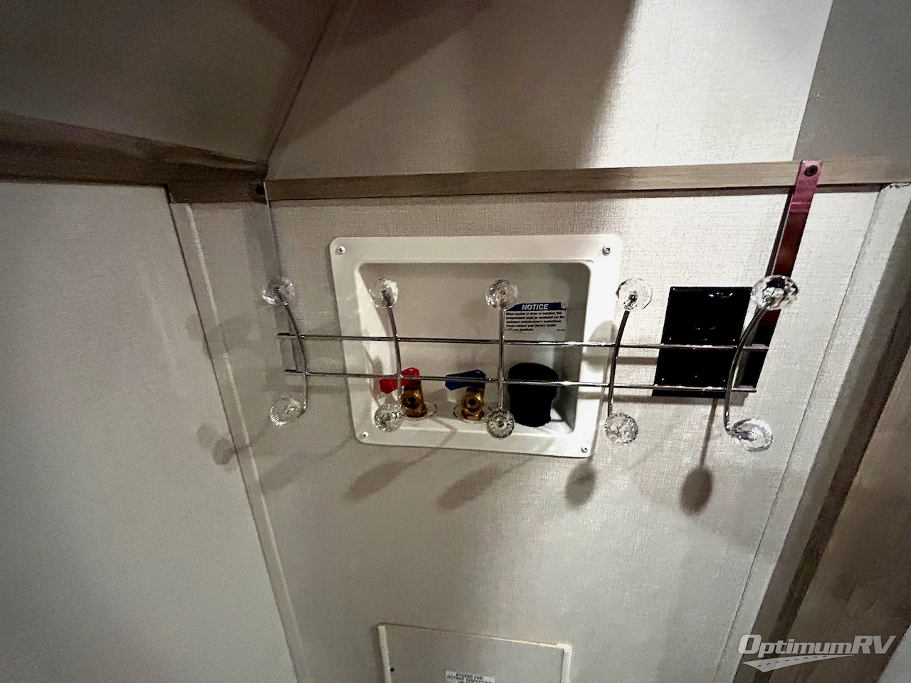 2024 Coachmen Chaparral 393MBX Photo 11