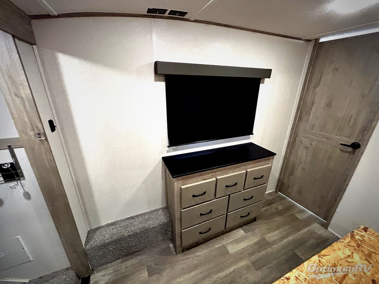 2024 Coachmen Chaparral 393MBX Photo 12