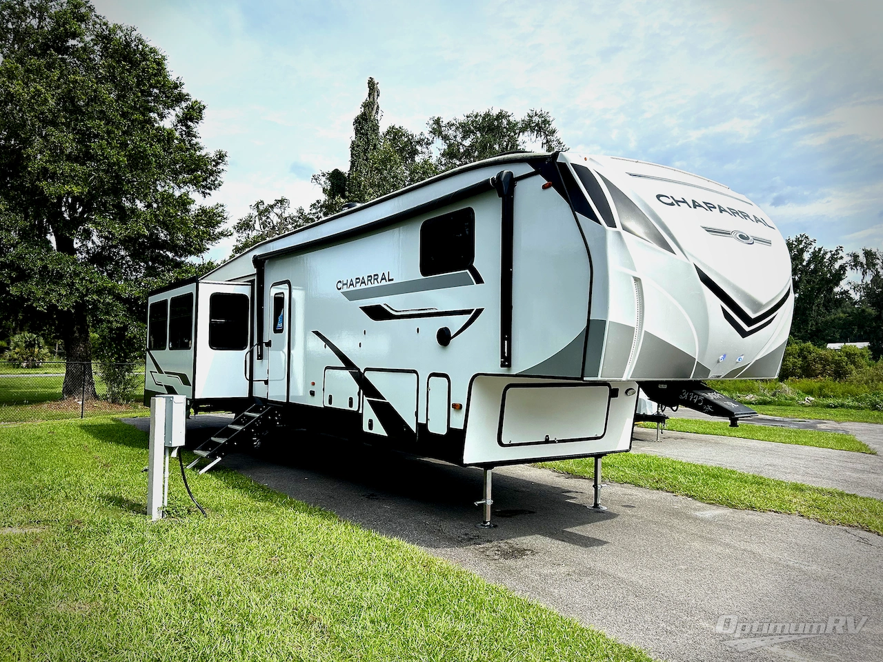 2024 Coachmen Chaparral 393MBX Photo 1