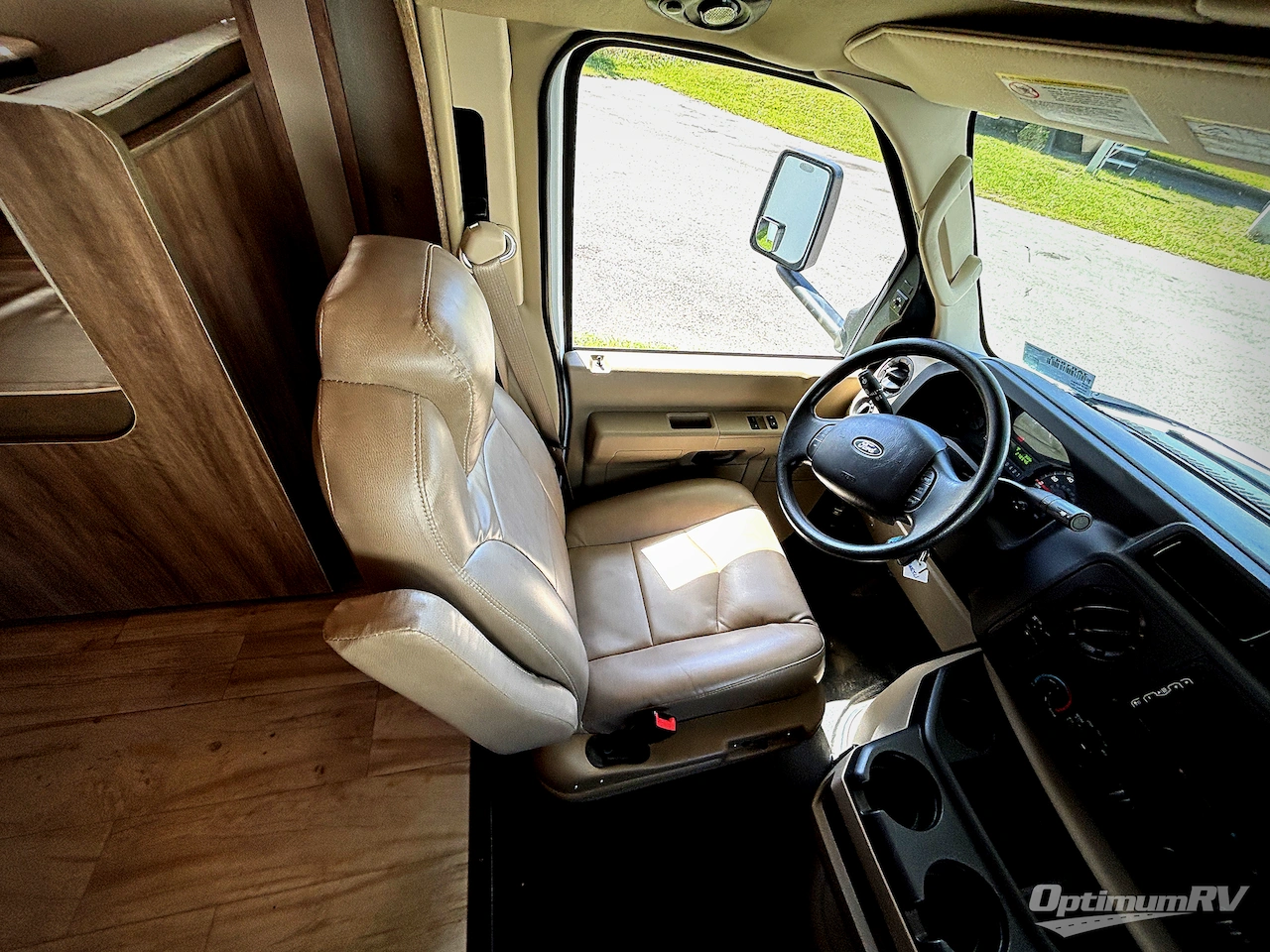 2019 Entegra Odyssey 25R Photo 7