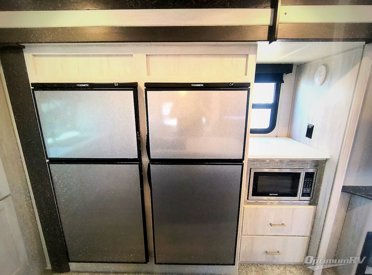 2021 Keystone Sprinter Limited 333FKS Photo 8