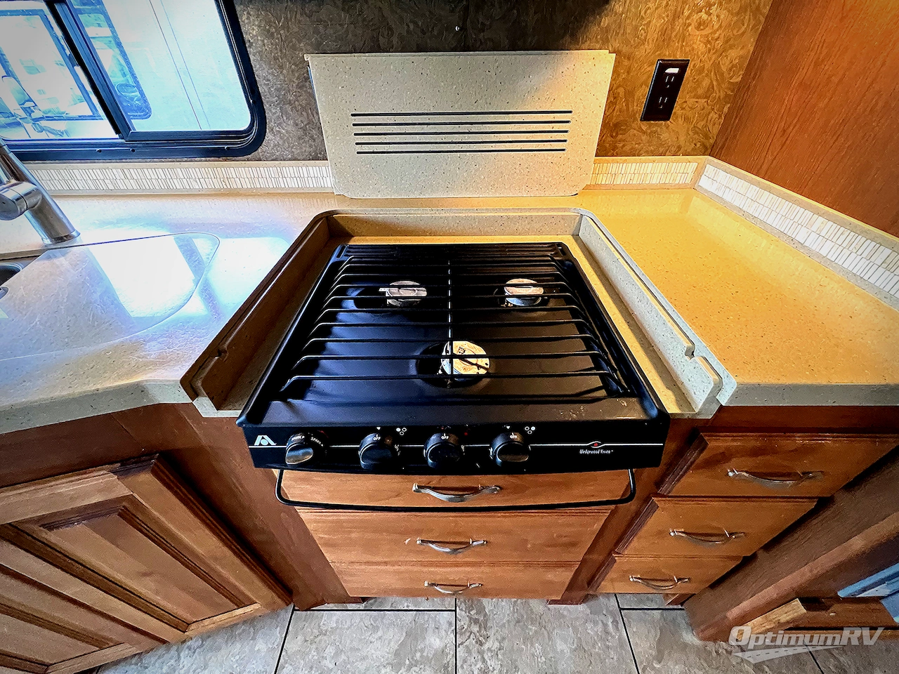 2015 Tiffin Allegro 36 LA Photo 9