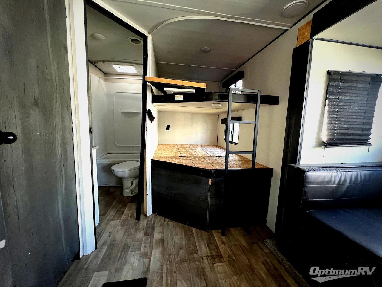 2022 Keystone Hideout 272BH Photo 9