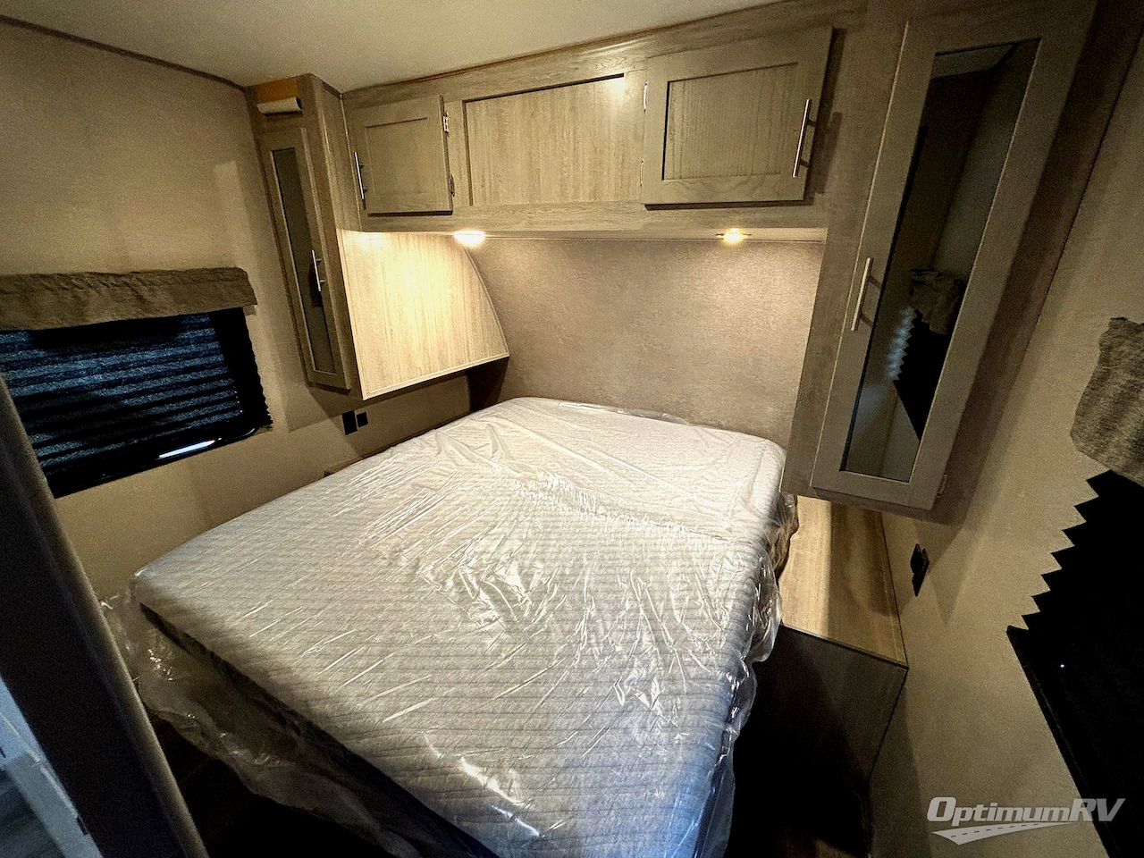 2022 Coachmen Catalina Legacy 323BHDSCK Photo 9