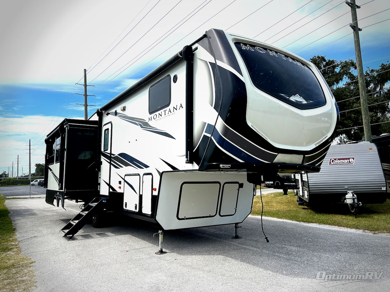 2021 Keystone Montana High Country 295RL Photo 1