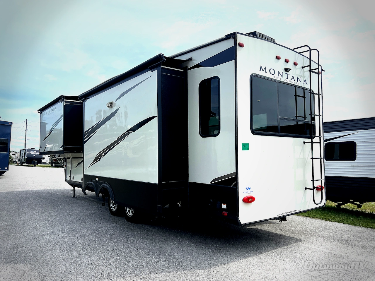 2021 Keystone Montana High Country 295RL Photo 2