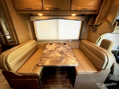 2022 Thor Chateau 22E RV Photo 2