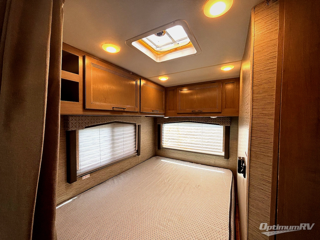 2022 Thor Chateau 22E Photo 10