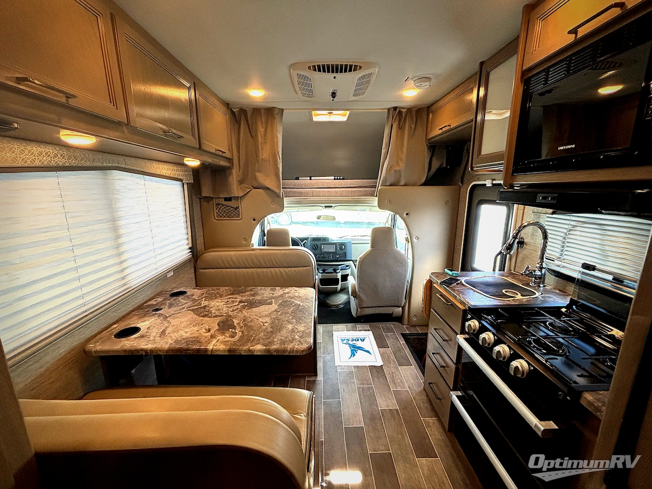 2022 Thor Chateau 22E Photo 12